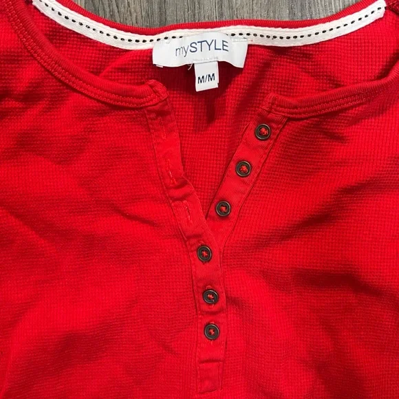 ⭐️ 3/$20 Red Longsleeve - Picture 2 of 2